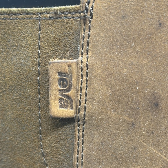Teva Waterproof Leather Boots Size 8 - Picture 2 of 9